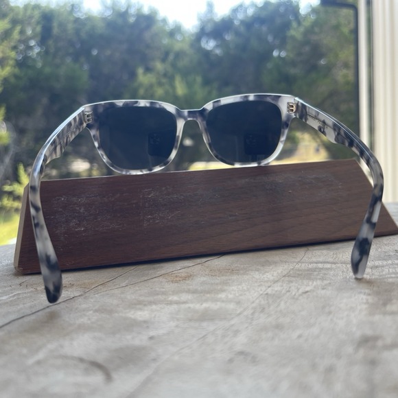 Warby Parker SUNGLASSES Boyd-190 Smokey Tortoise - Picture 3 of 7